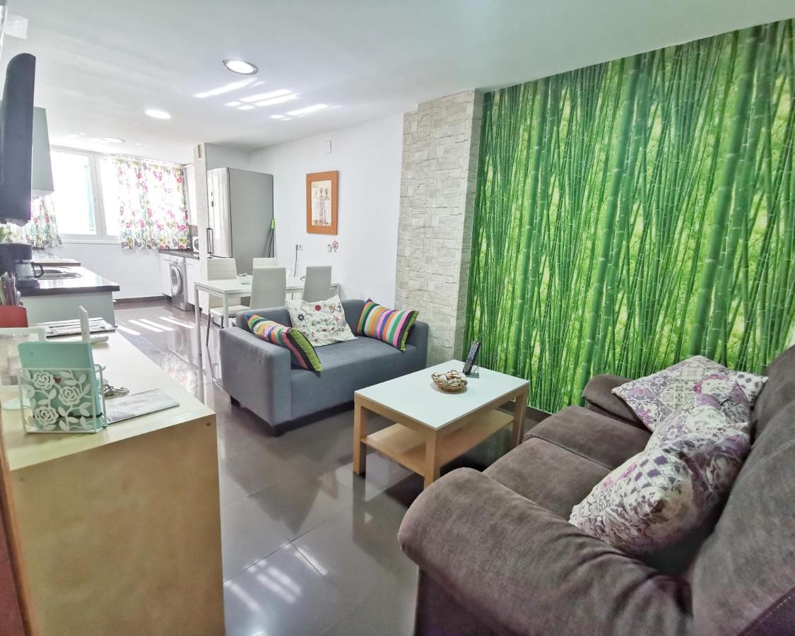 Neptuno Apartment: Sun, Beach And Relax In Huelin マラガ エクステリア 写真