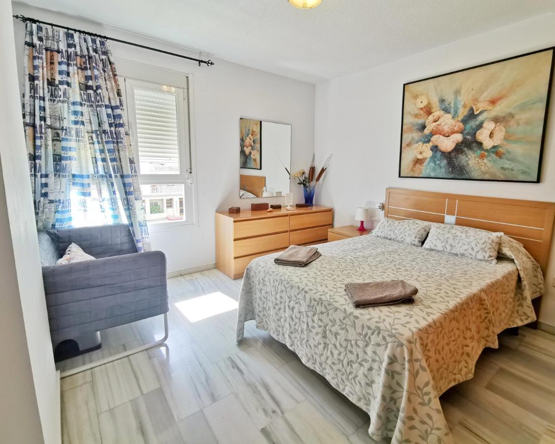 Neptuno Apartment: Sun, Beach And Relax In Huelin マラガ エクステリア 写真